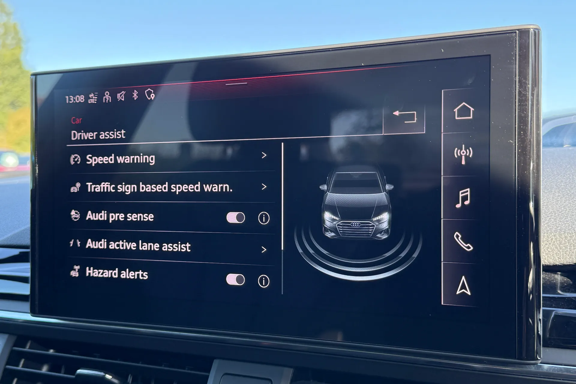 Audi A4 thumbnail image number 10