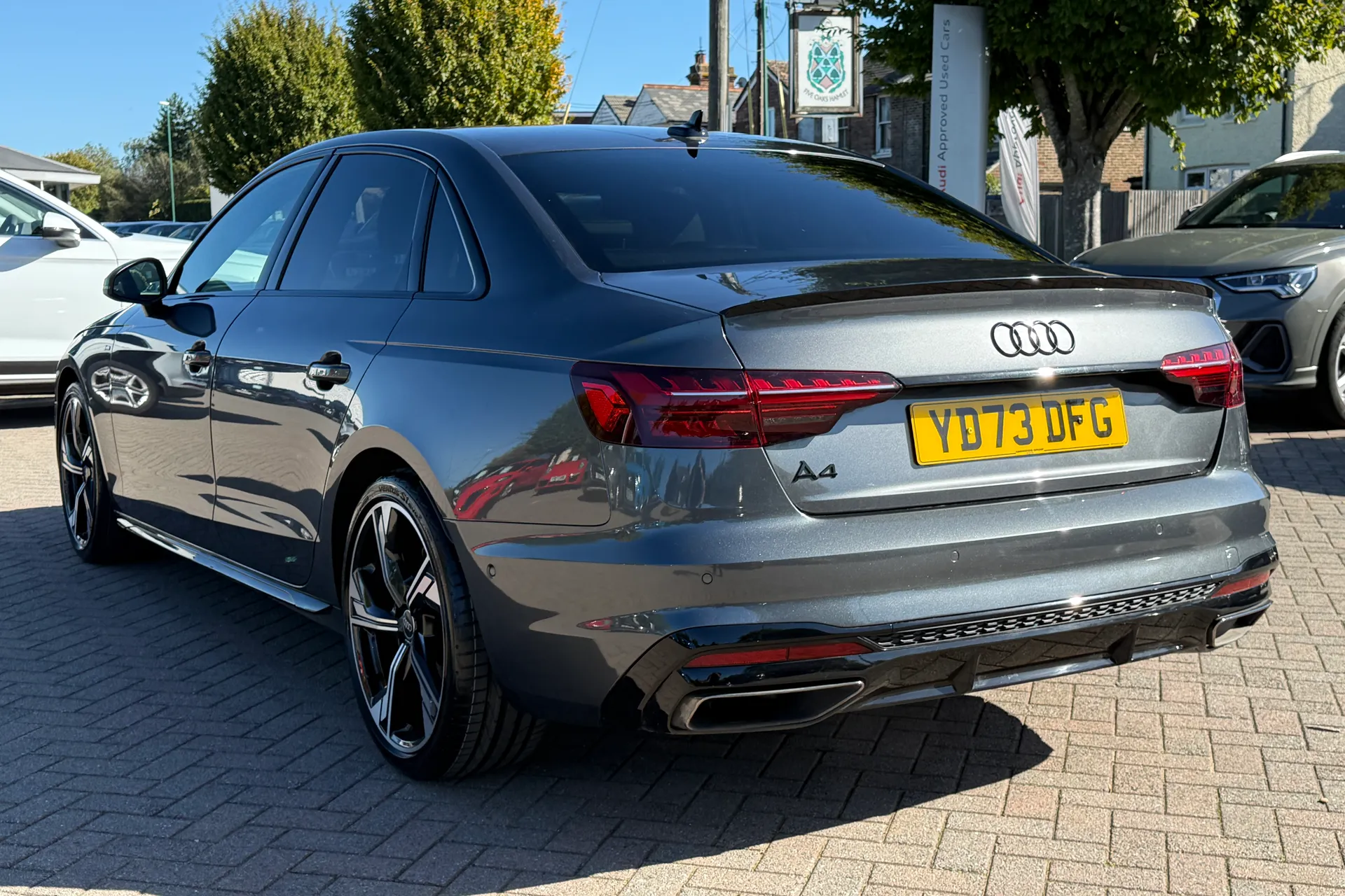 Audi A4 thumbnail image number 34