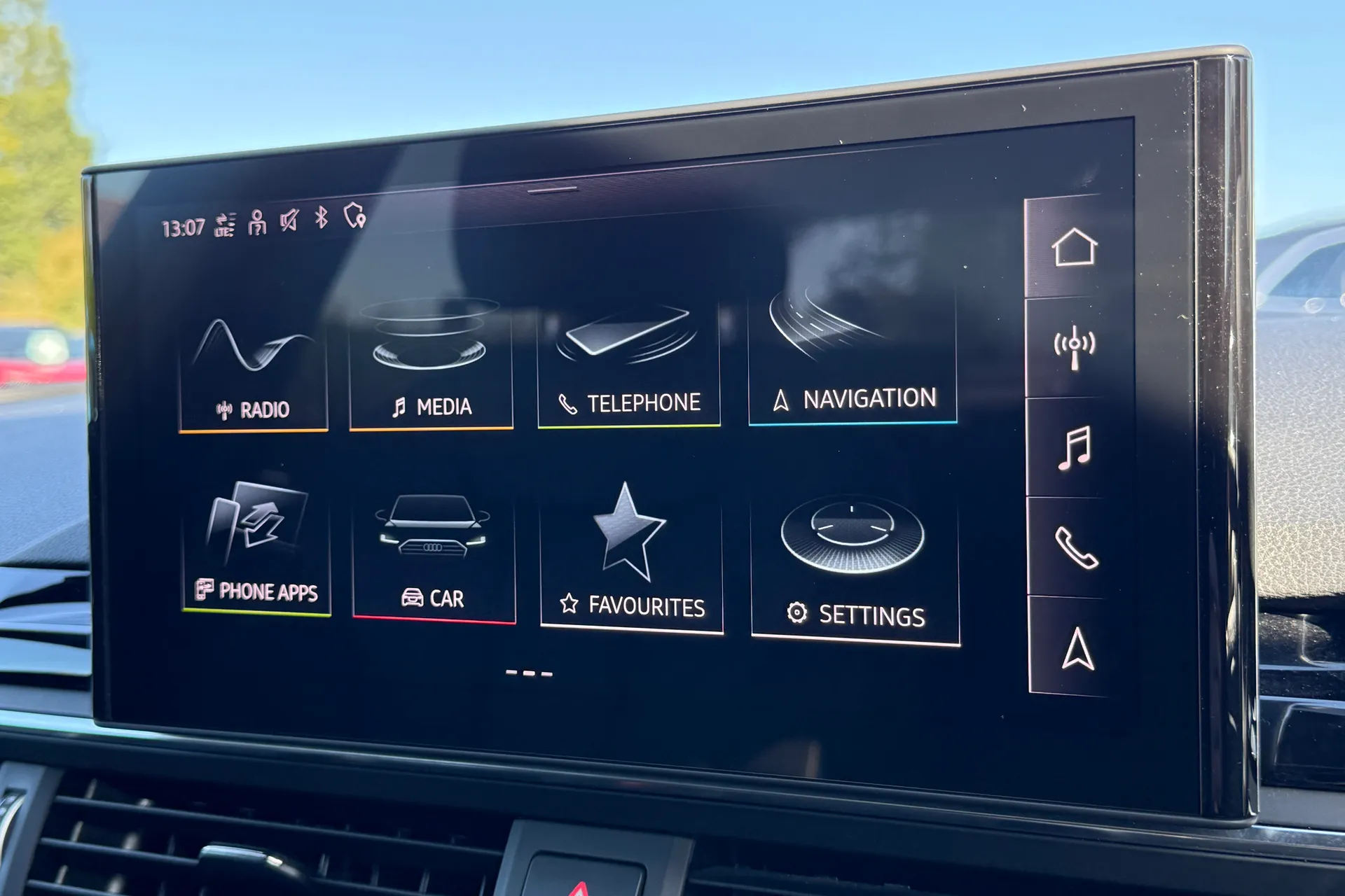 Audi A4 thumbnail image number 13