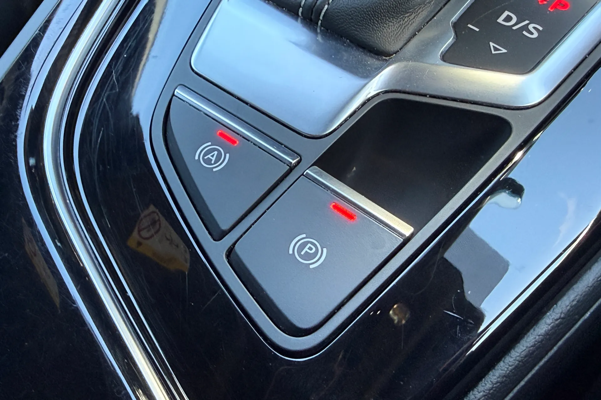 Audi A4 thumbnail image number 41