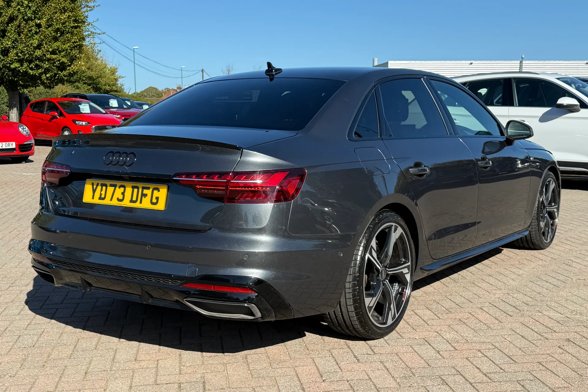 Audi A4 thumbnail image number 32