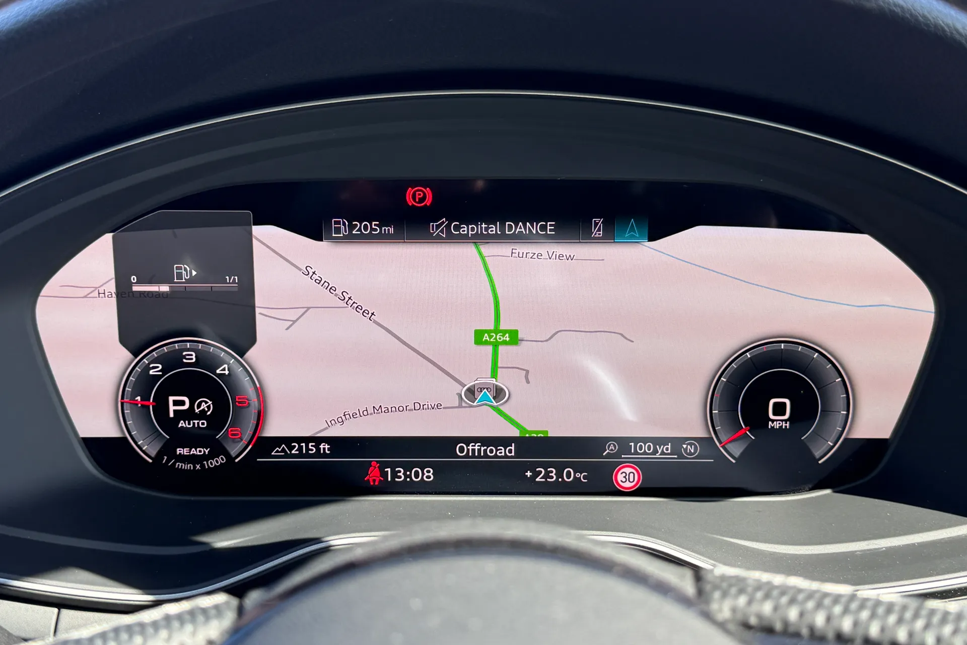 Audi A4 thumbnail image number 14