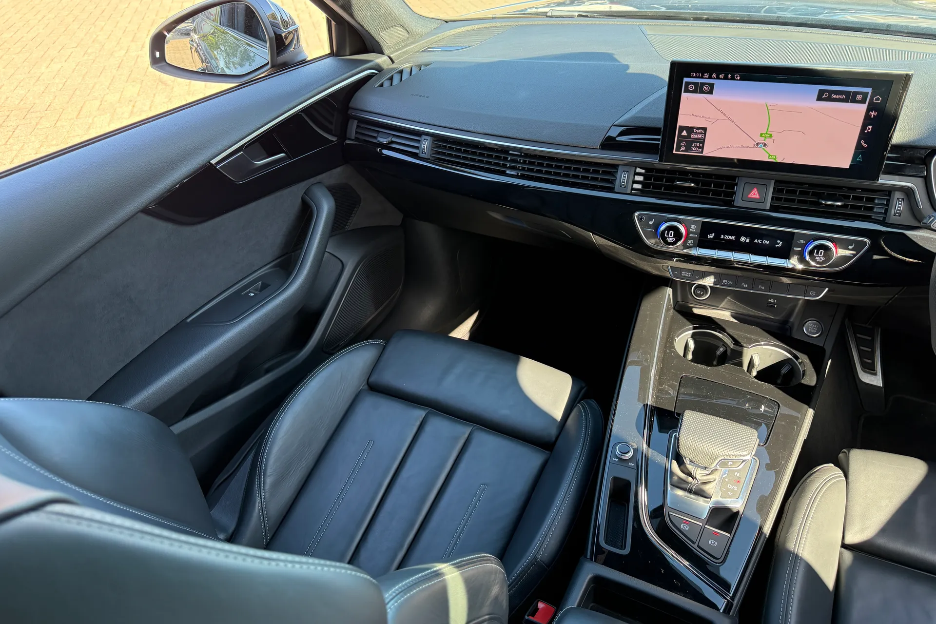 Audi A4 thumbnail image number 39