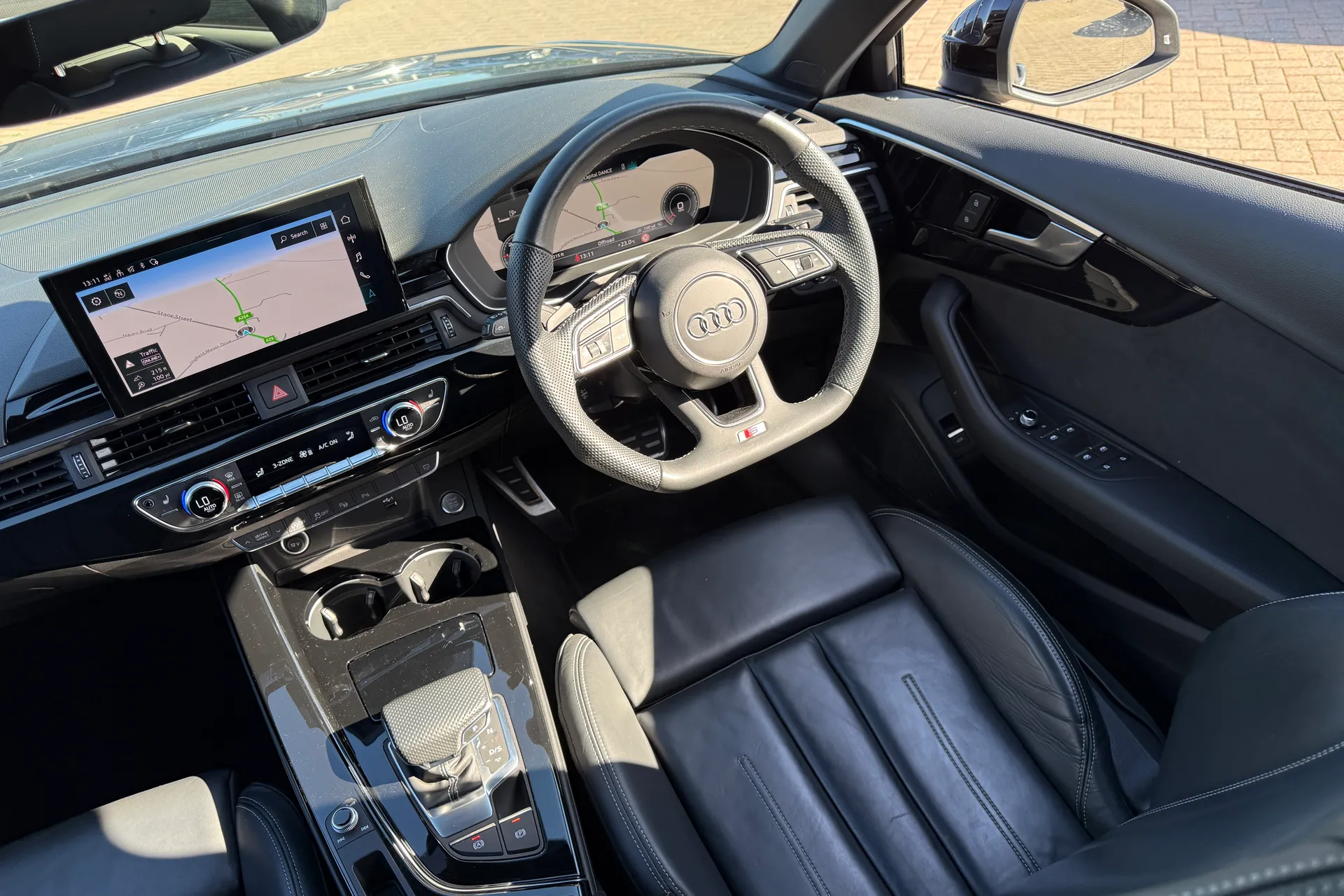 Audi A4 thumbnail image number 42