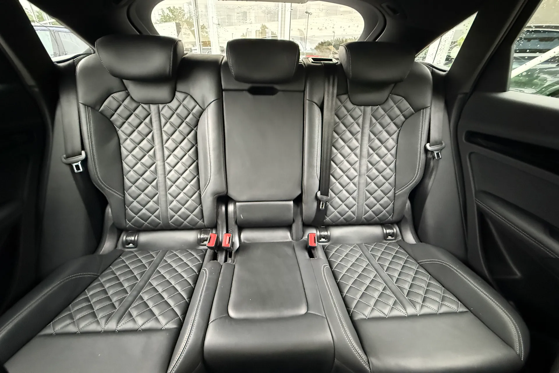 Audi Q5 thumbnail image number 23