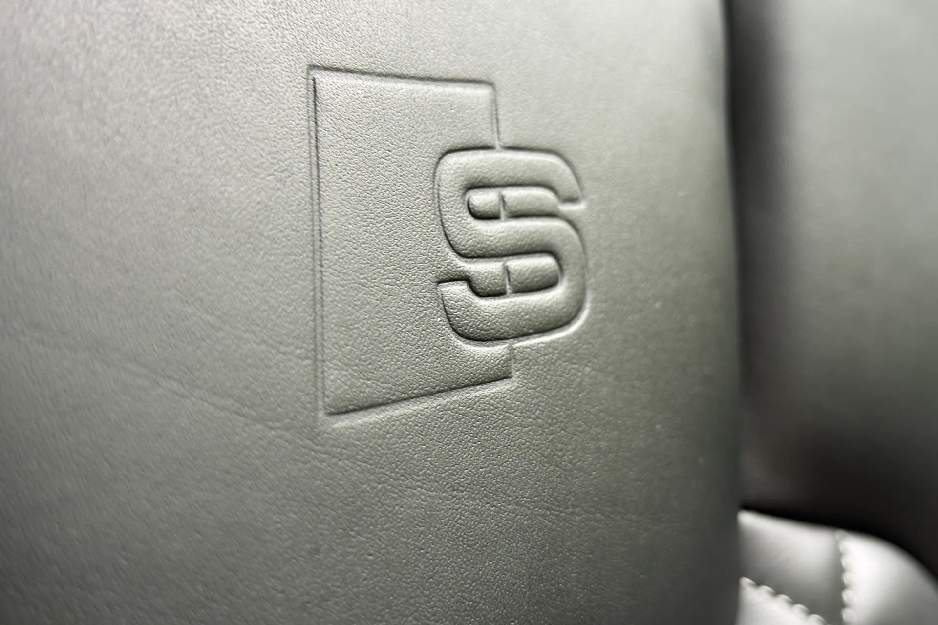 Audi Q5 thumbnail image number 24