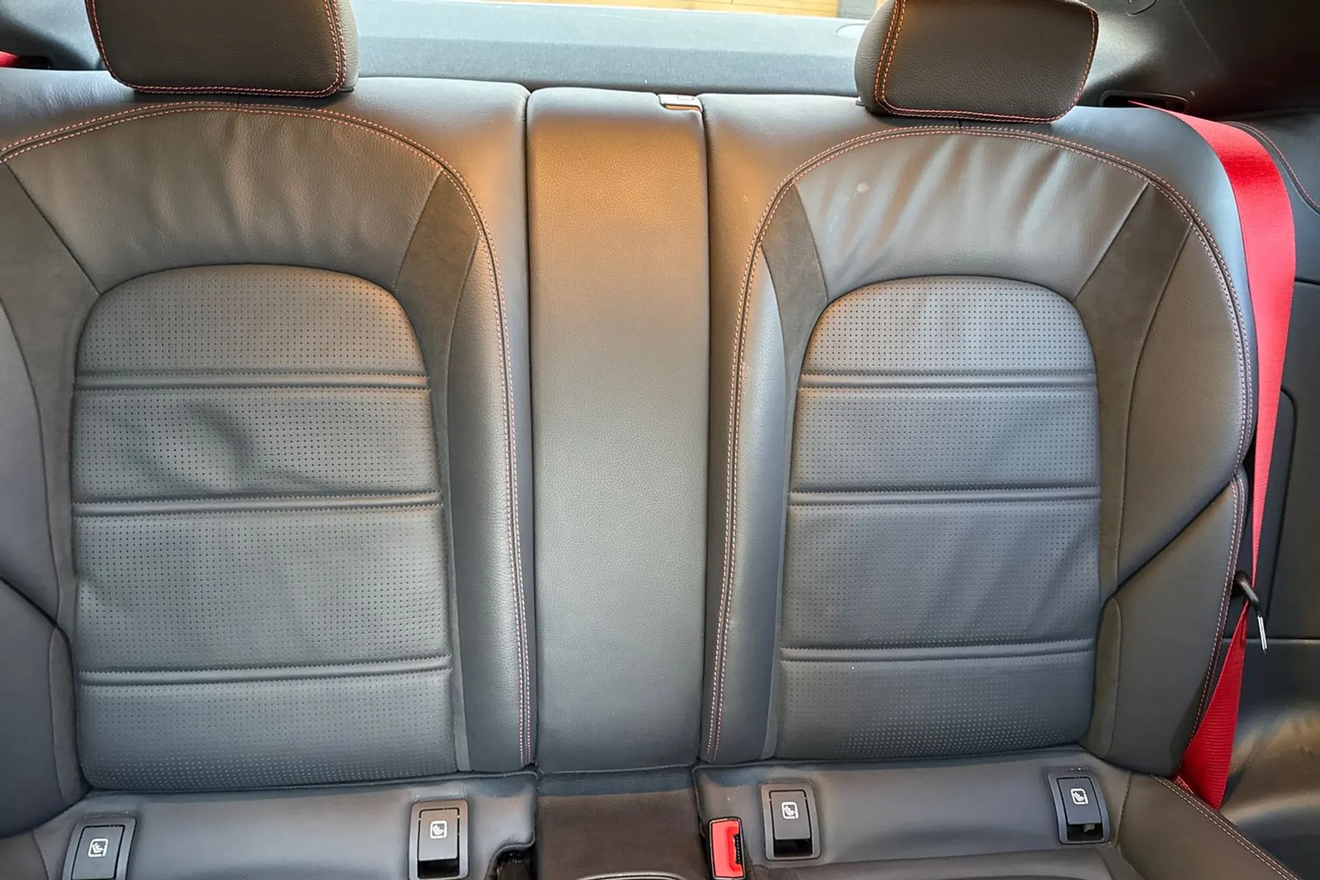 MERCEDES-BENZ C CLASS thumbnail image number 33