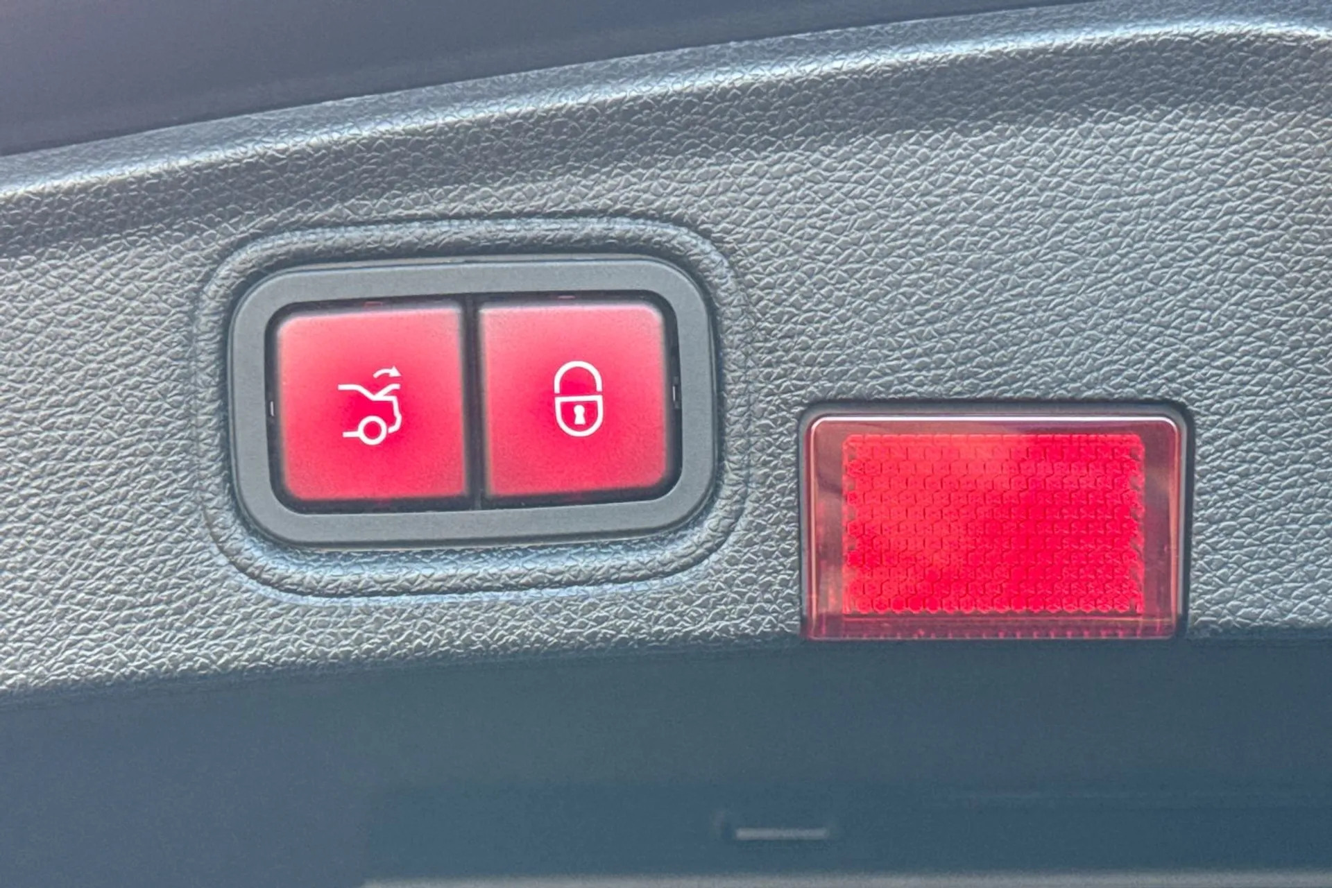 MERCEDES-BENZ C CLASS thumbnail image number 23