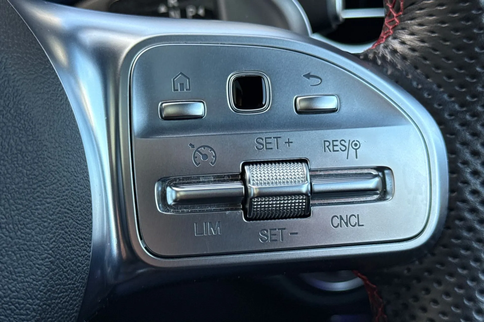 MERCEDES-BENZ C CLASS thumbnail image number 40