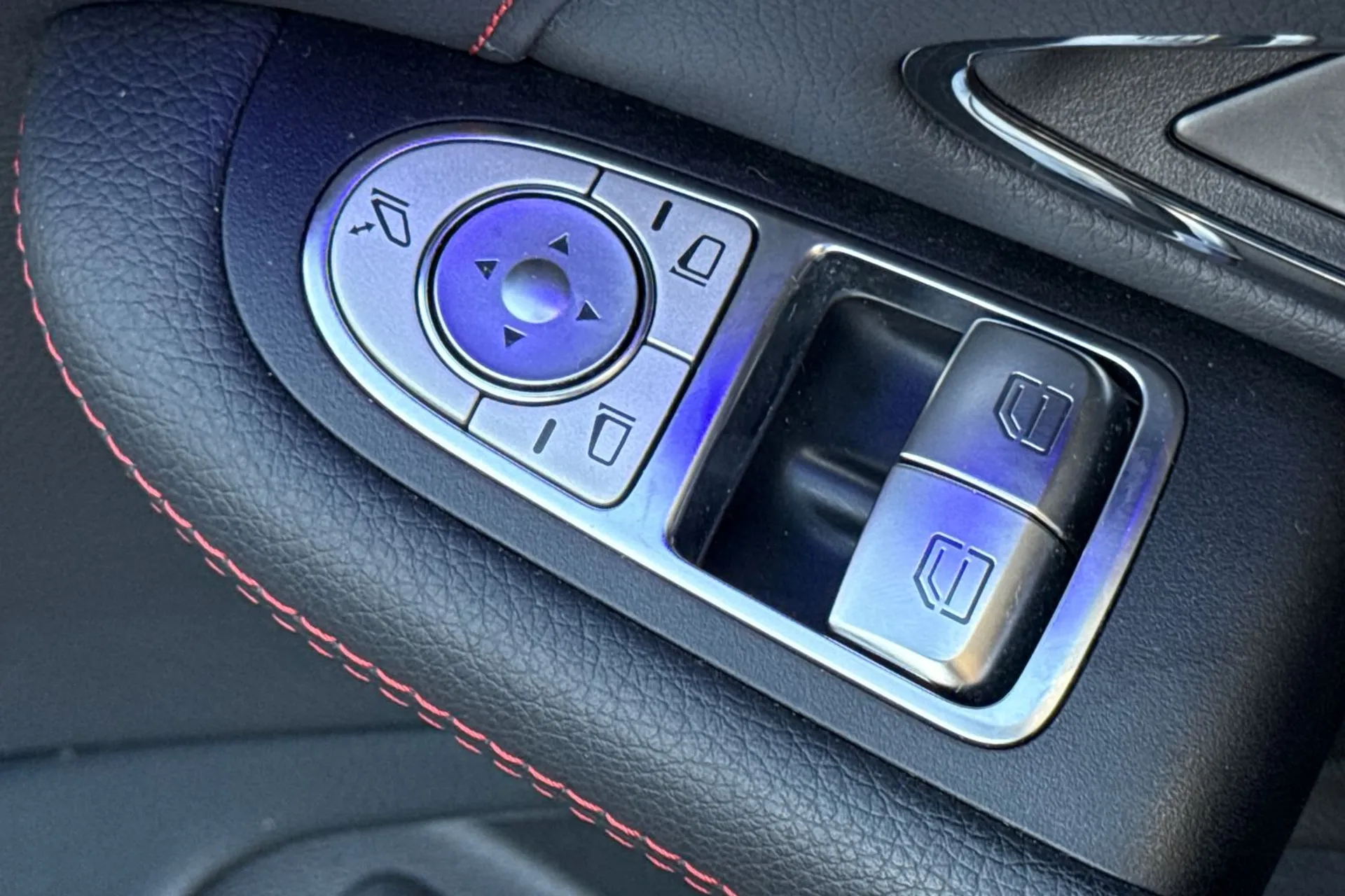 MERCEDES-BENZ C CLASS thumbnail image number 54