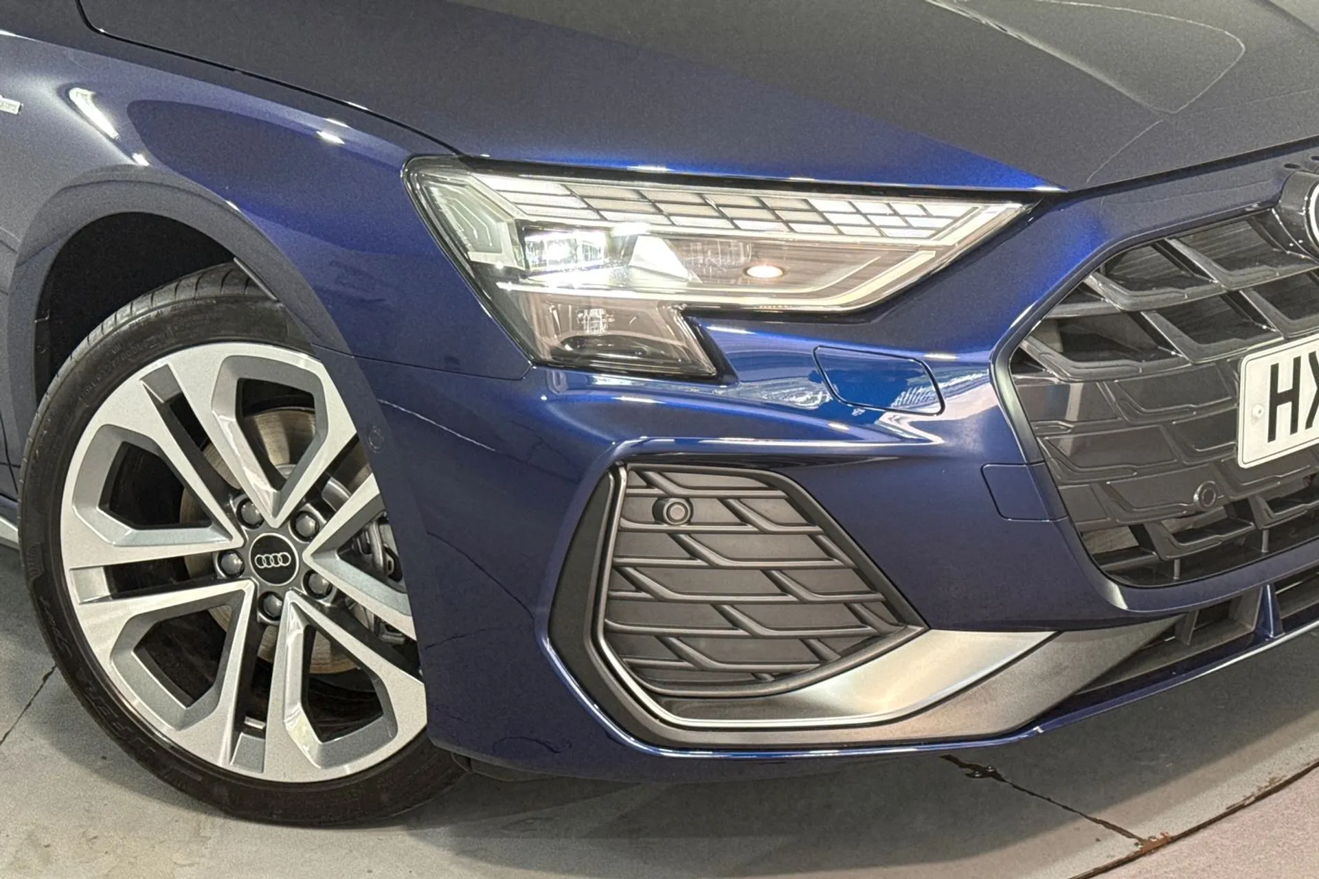 Audi A3 thumbnail image number 10