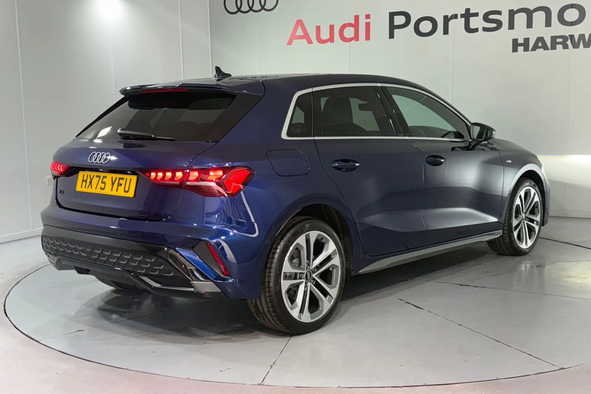 Audi A3 thumbnail image number 7