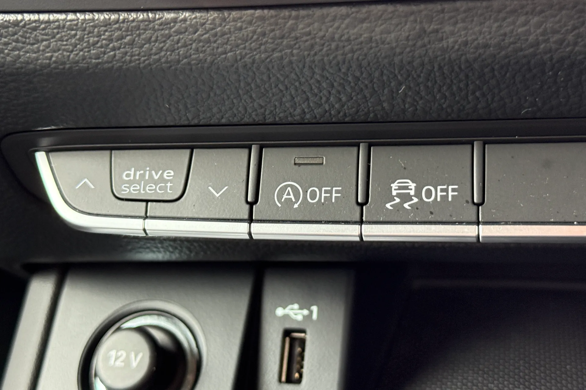 Audi Q5 thumbnail image number 15