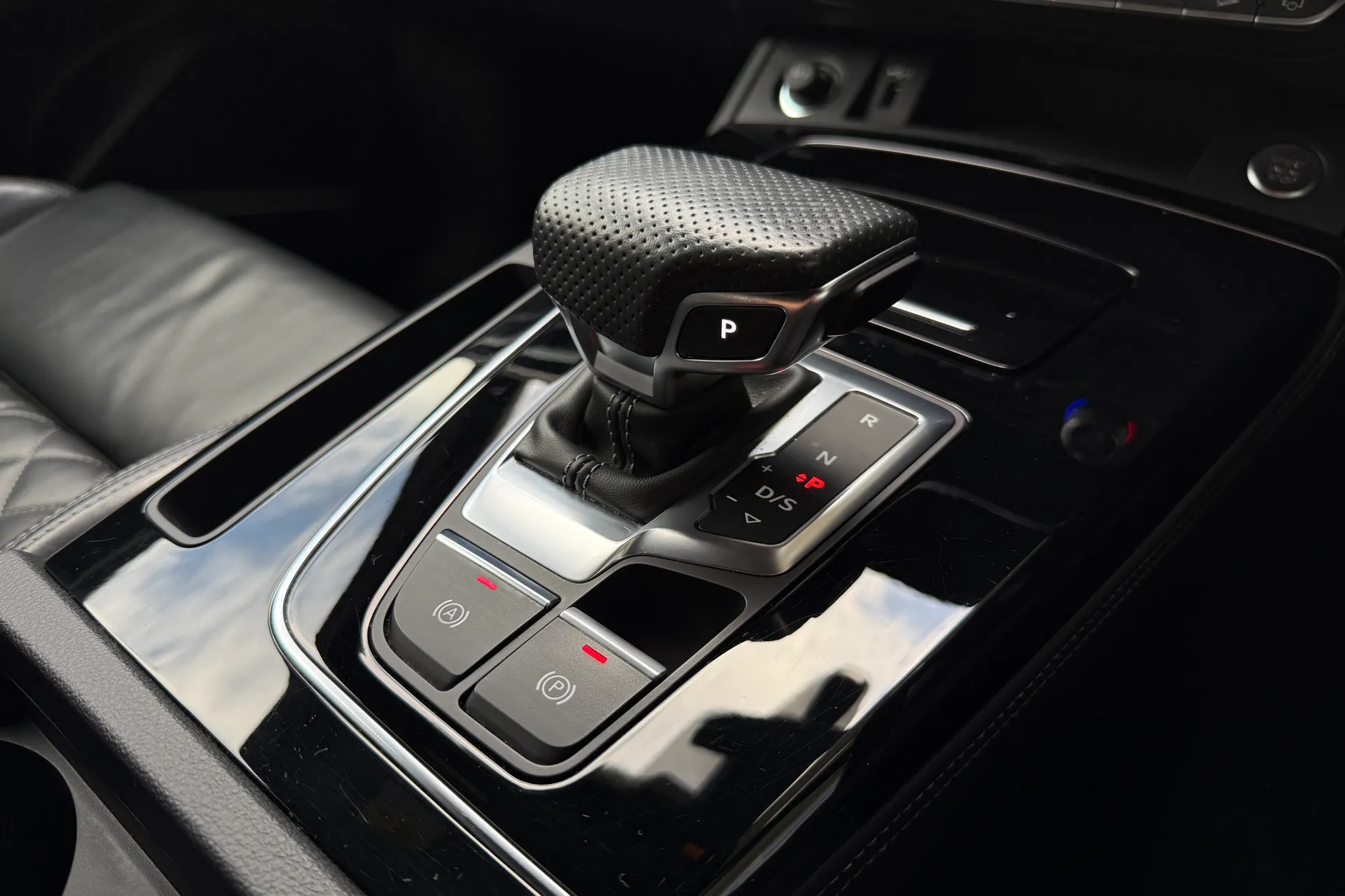 Audi Q5 thumbnail image number 11