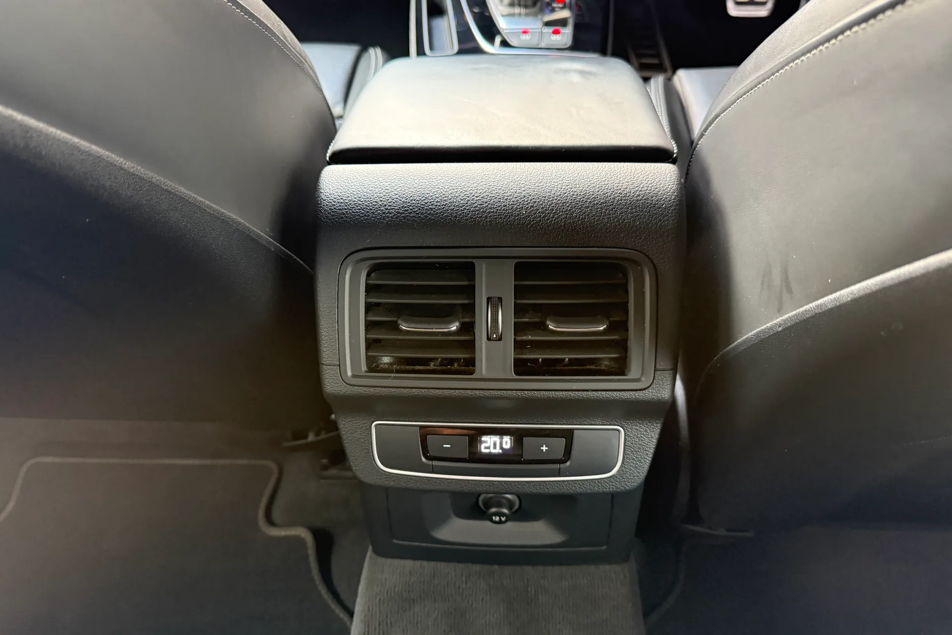 Audi Q5 thumbnail image number 37