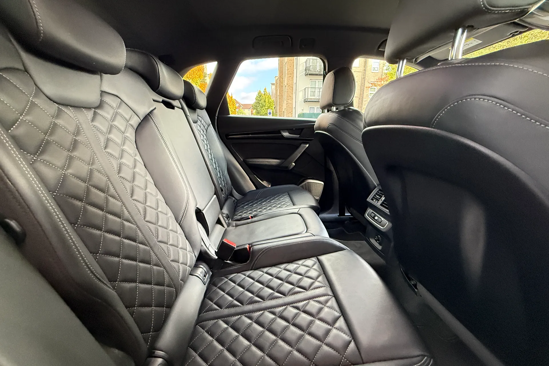 Audi Q5 thumbnail image number 35