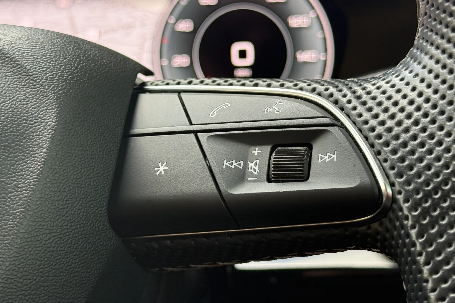 Audi Q5 thumbnail image number 22