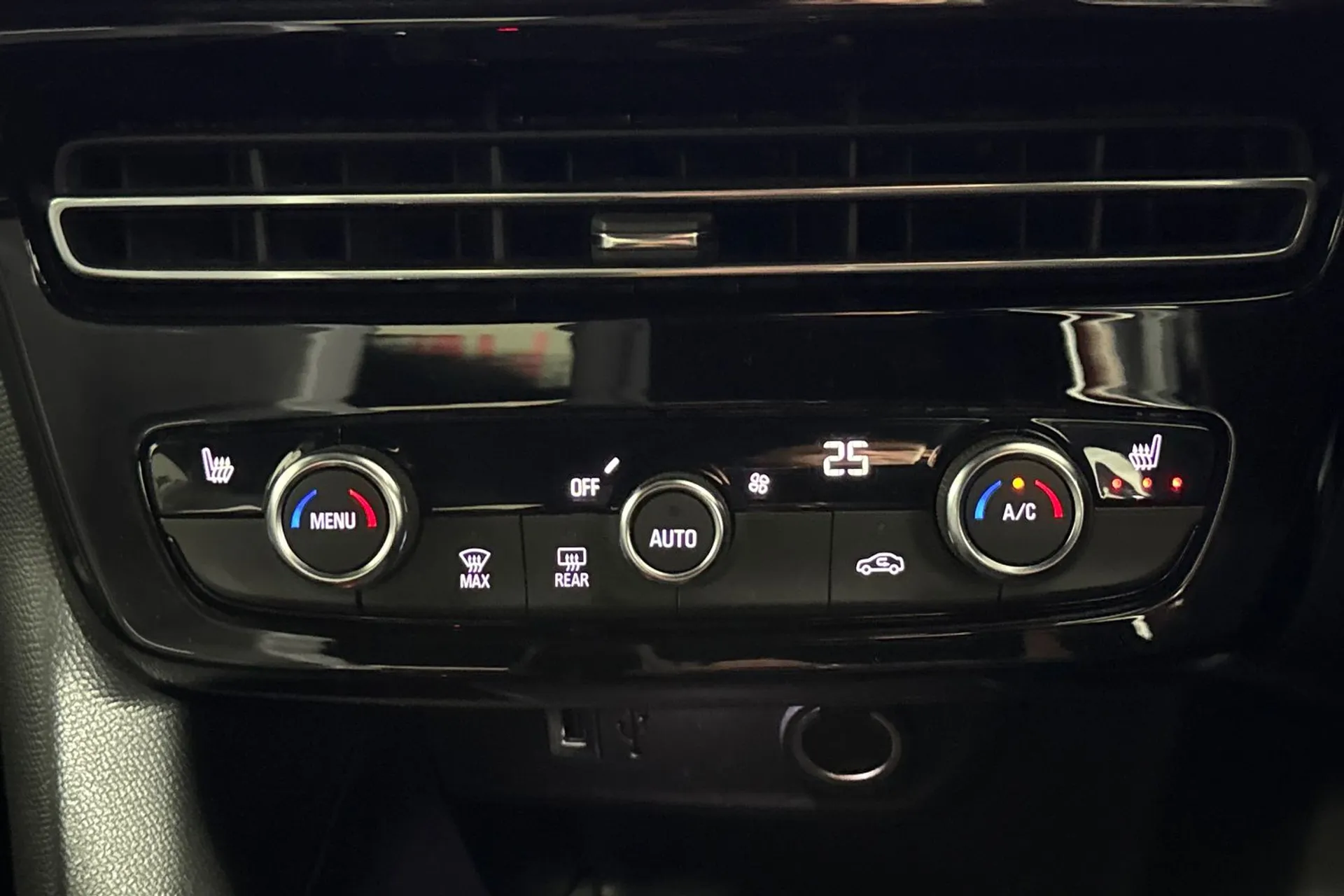 VAUXHALL MOKKA thumbnail image number 26