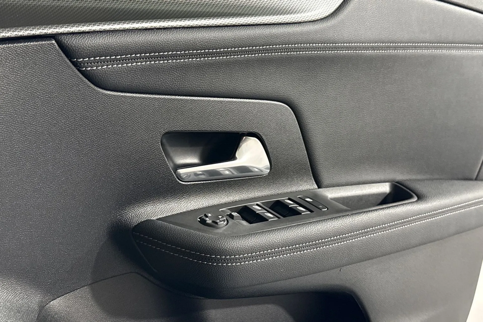 VAUXHALL MOKKA thumbnail image number 43