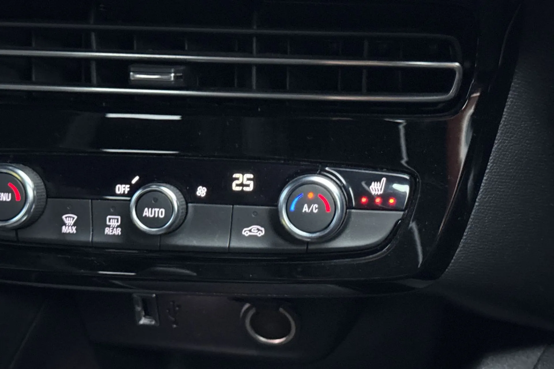 VAUXHALL MOKKA thumbnail image number 13