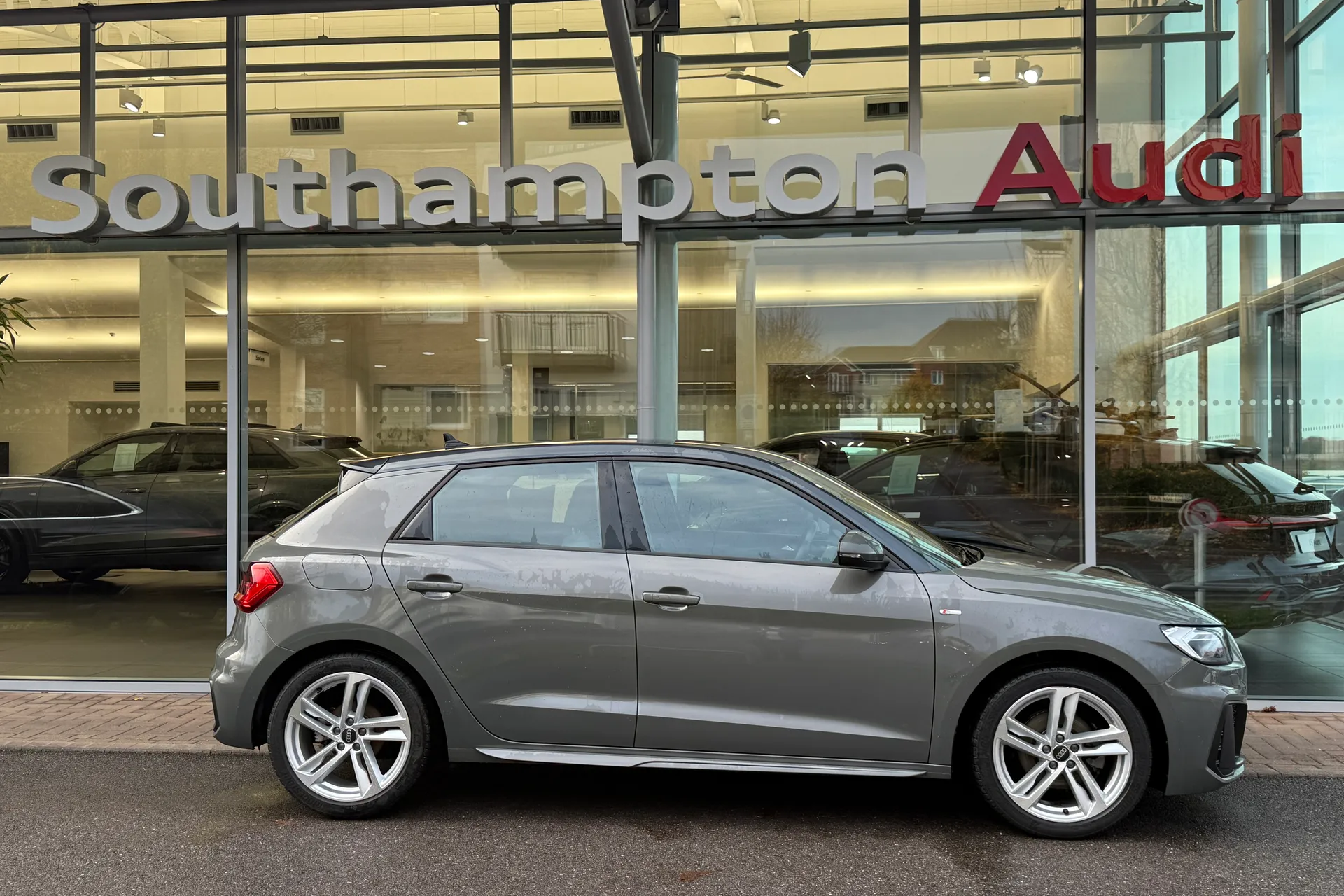 Audi A1 thumbnail image number 2