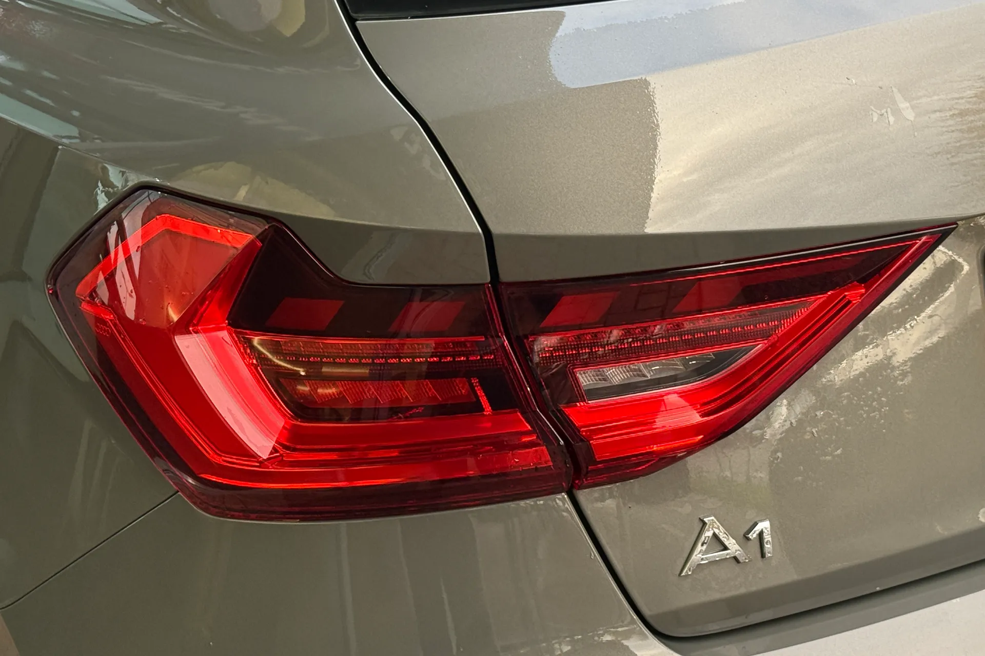 Audi A1 thumbnail image number 21