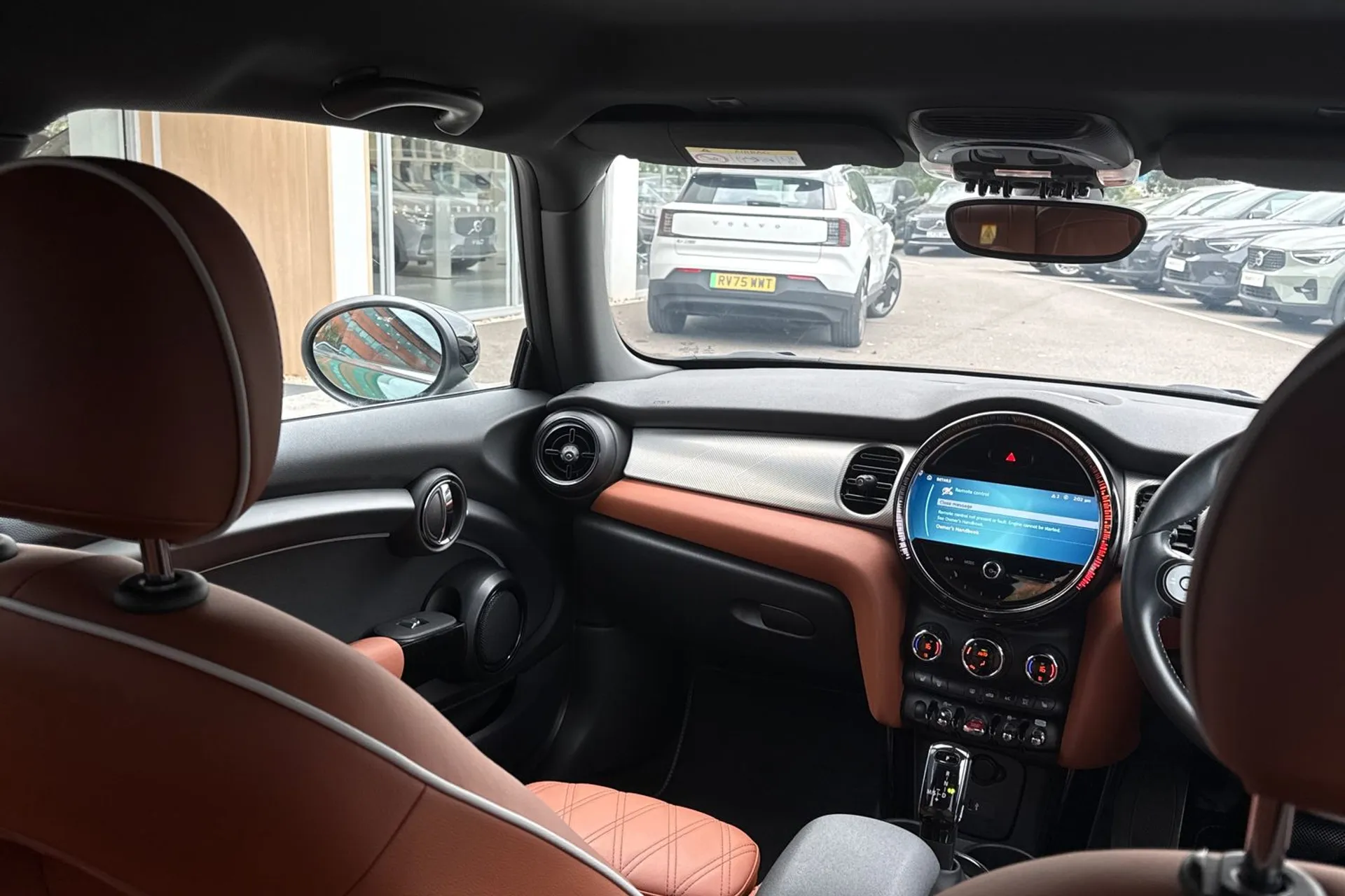 MINI HATCHBACK thumbnail image number 30