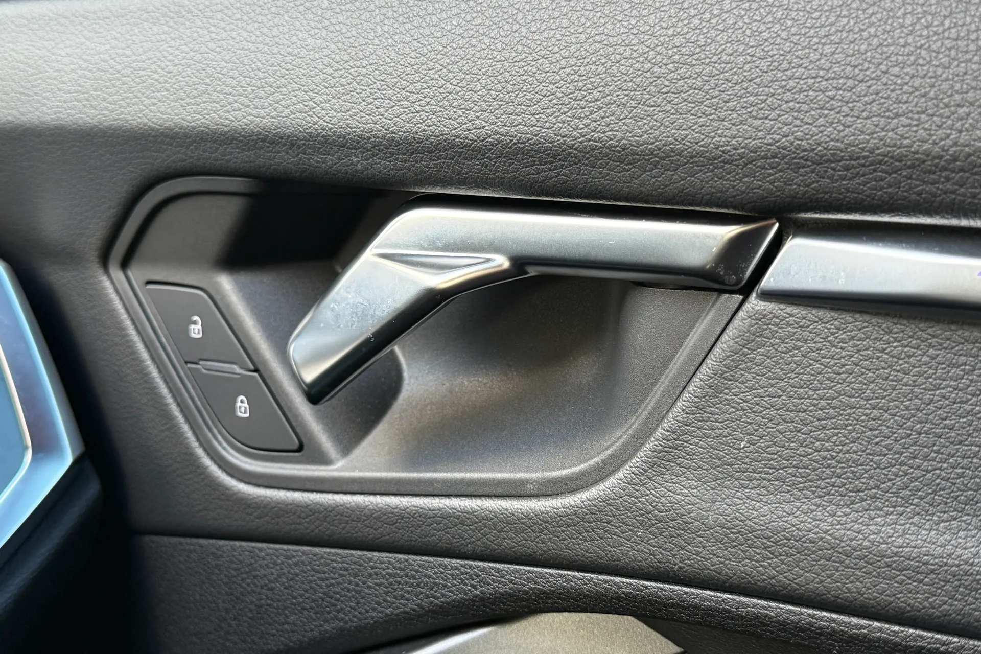 Audi Q3 thumbnail image number 37