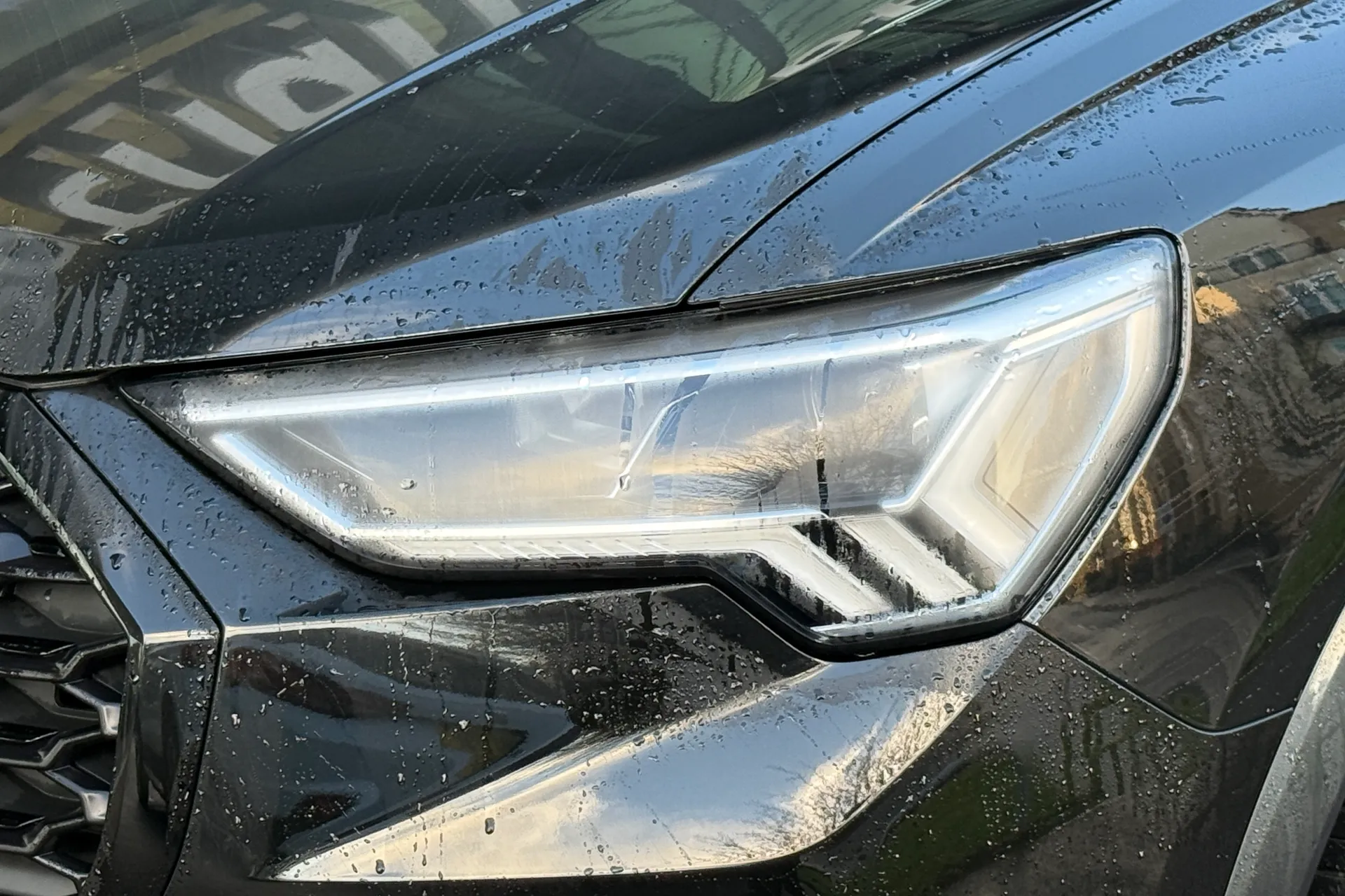 Audi Q3 thumbnail image number 65