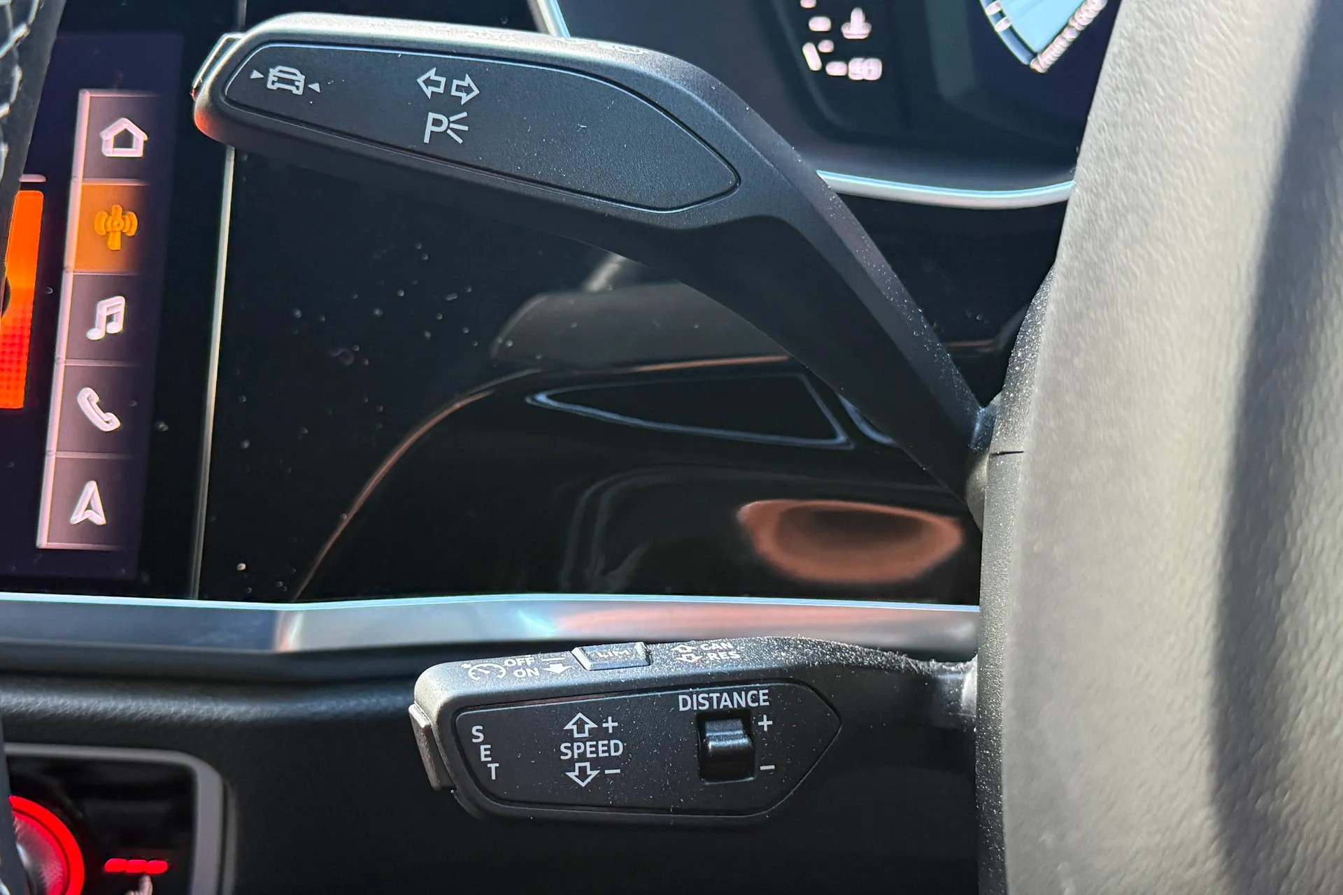 Audi Q3 thumbnail image number 14