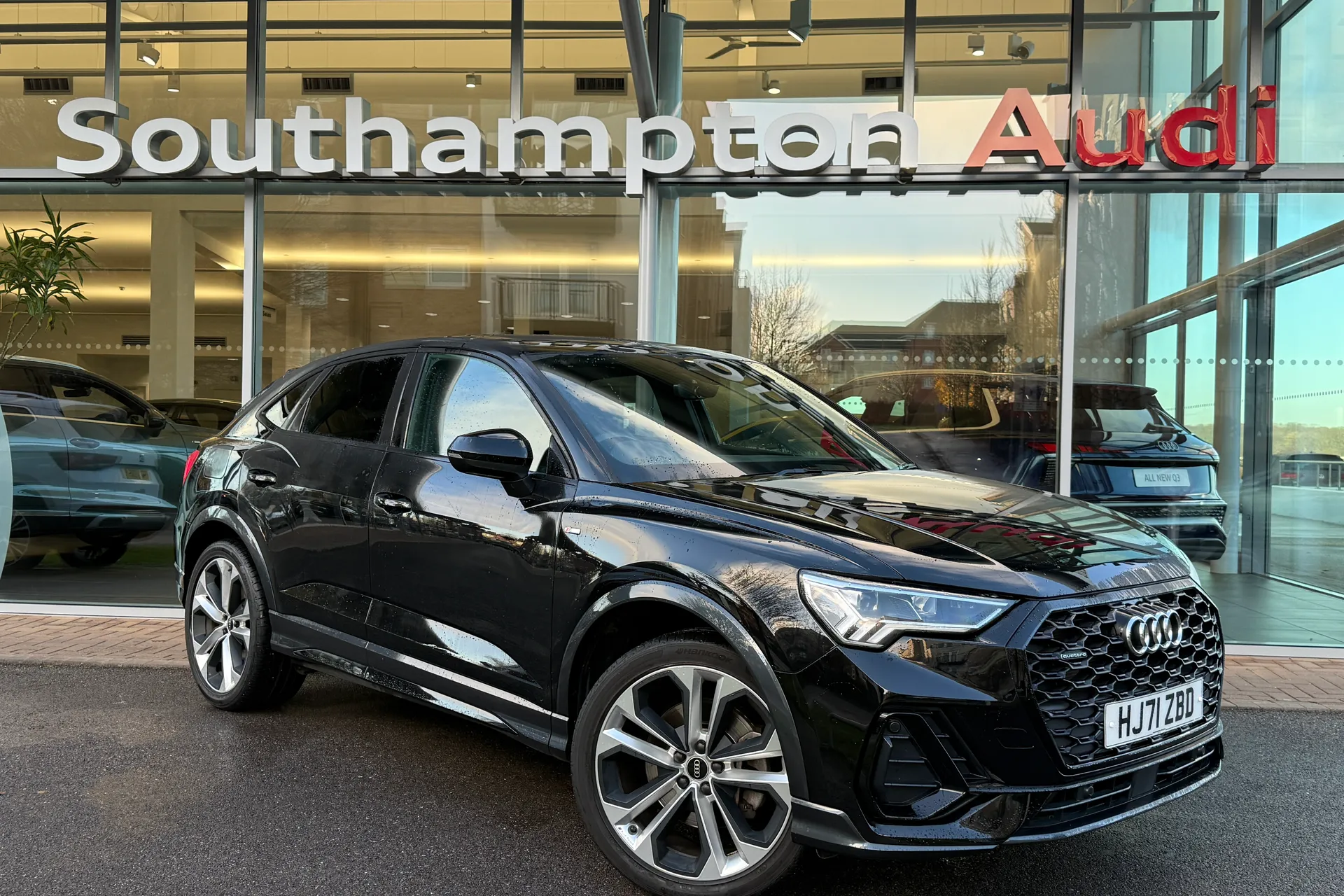 Audi Q3 thumbnail image number 70