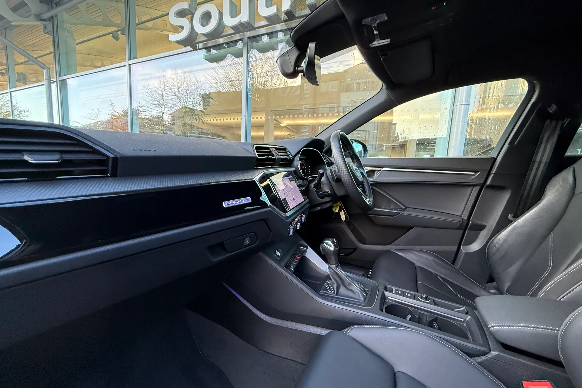 Audi Q3 thumbnail image number 7