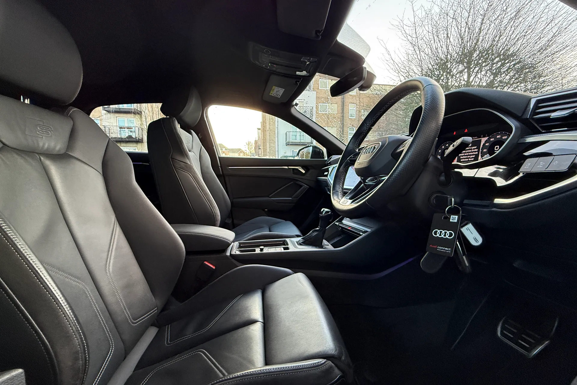 Audi Q3 thumbnail image number 39