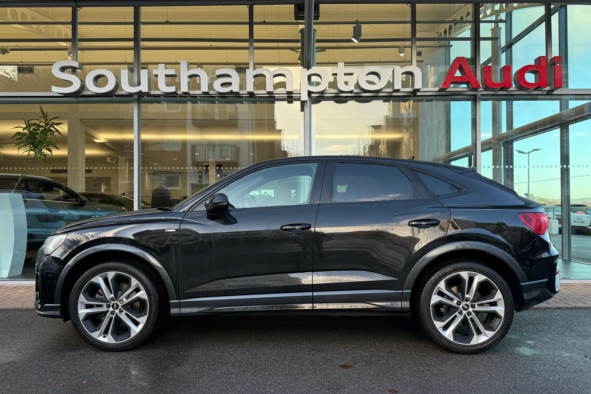 Audi Q3 thumbnail image number 62