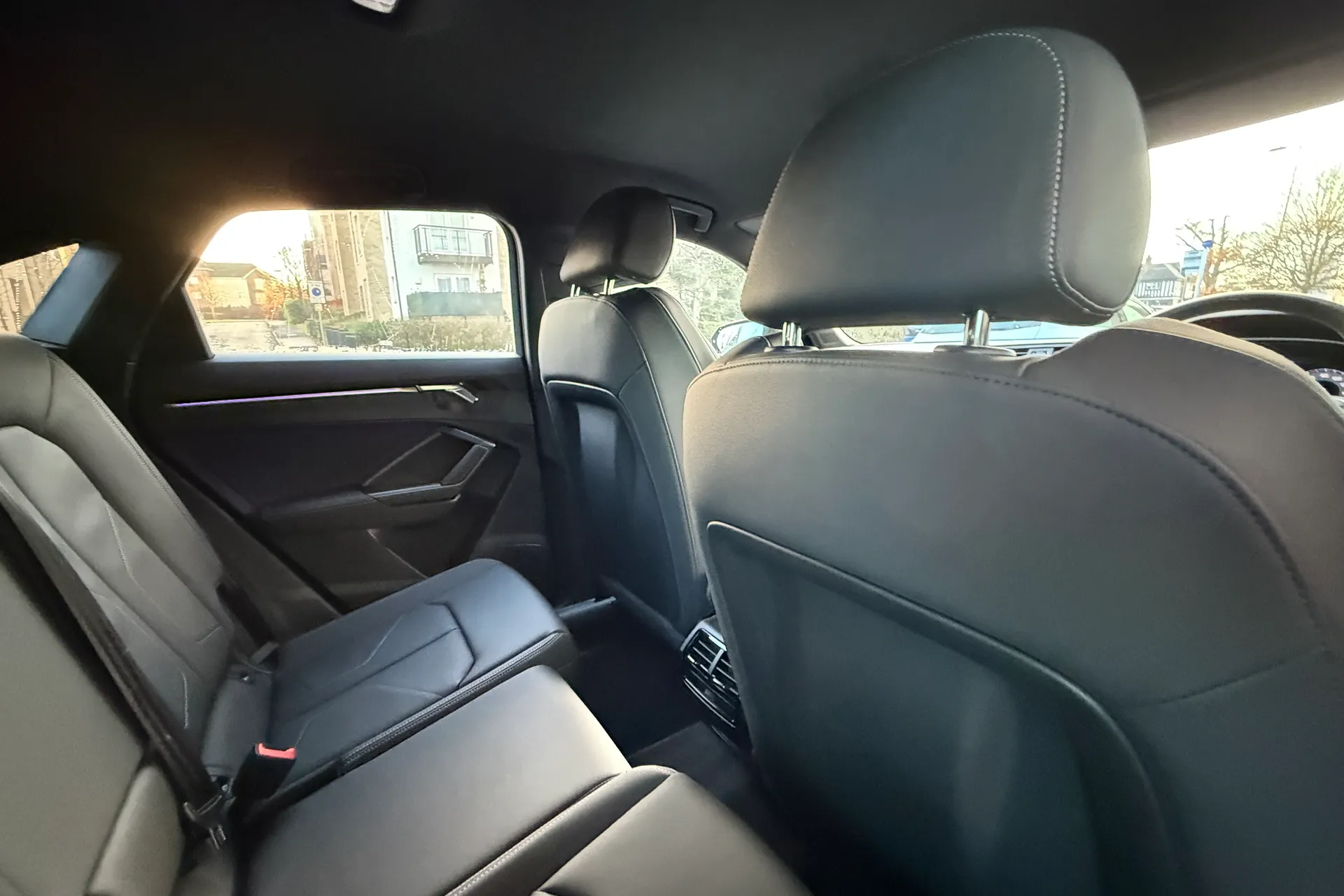 Audi Q3 thumbnail image number 43