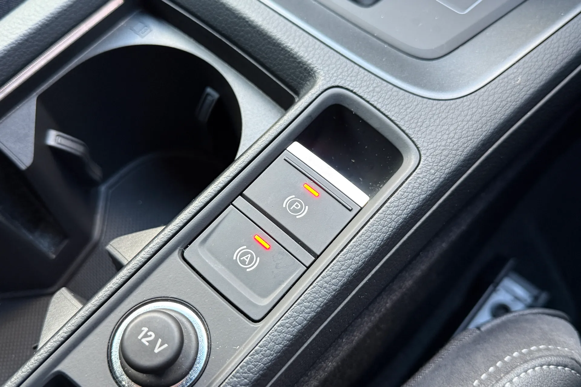 Audi Q3 thumbnail image number 28