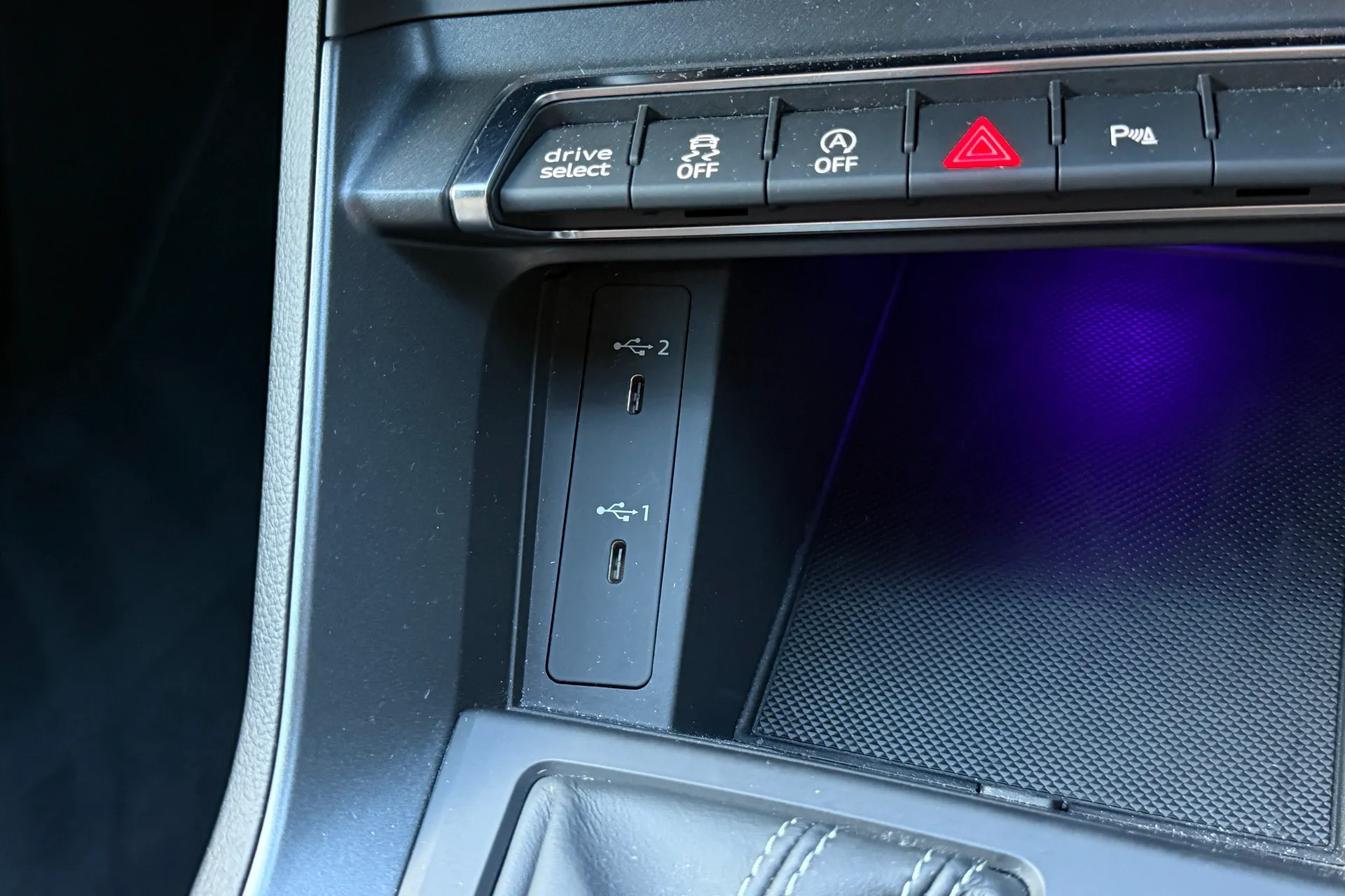 Audi Q3 thumbnail image number 25