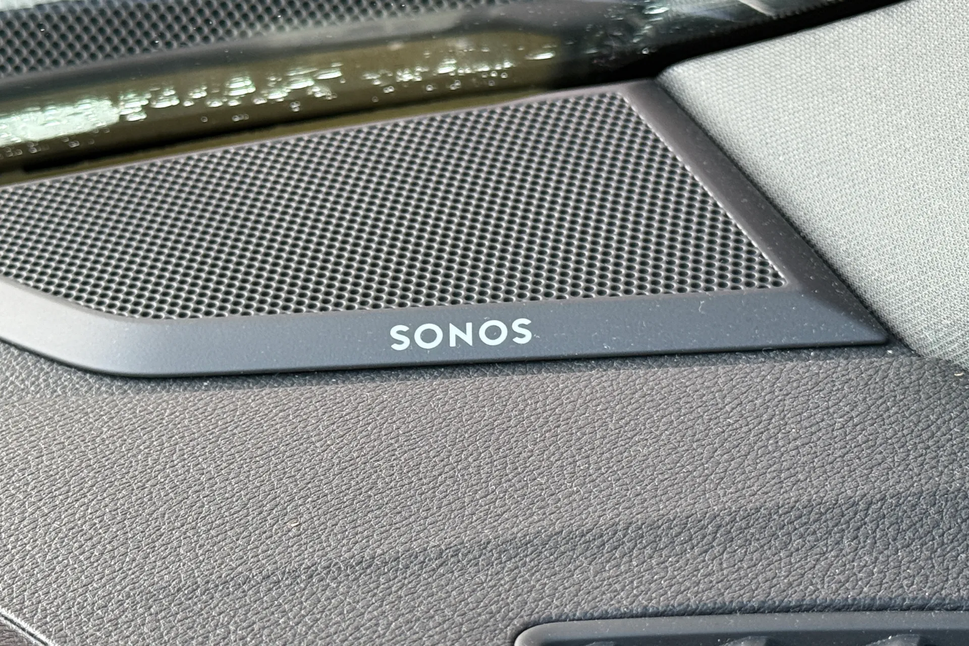 Audi Q3 thumbnail image number 38