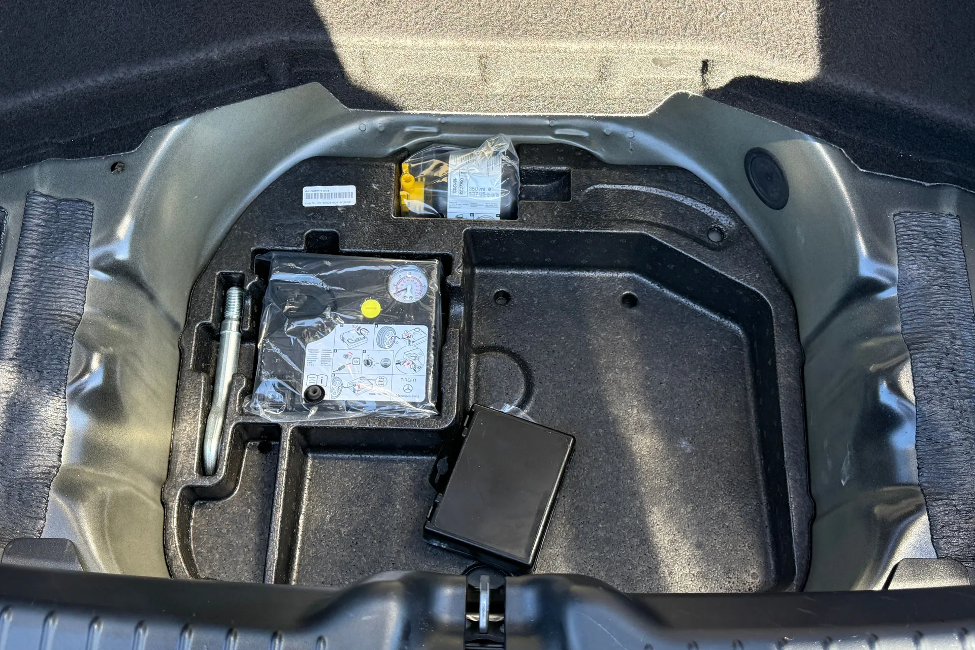 MERCEDES-BENZ SLC thumbnail image number 25