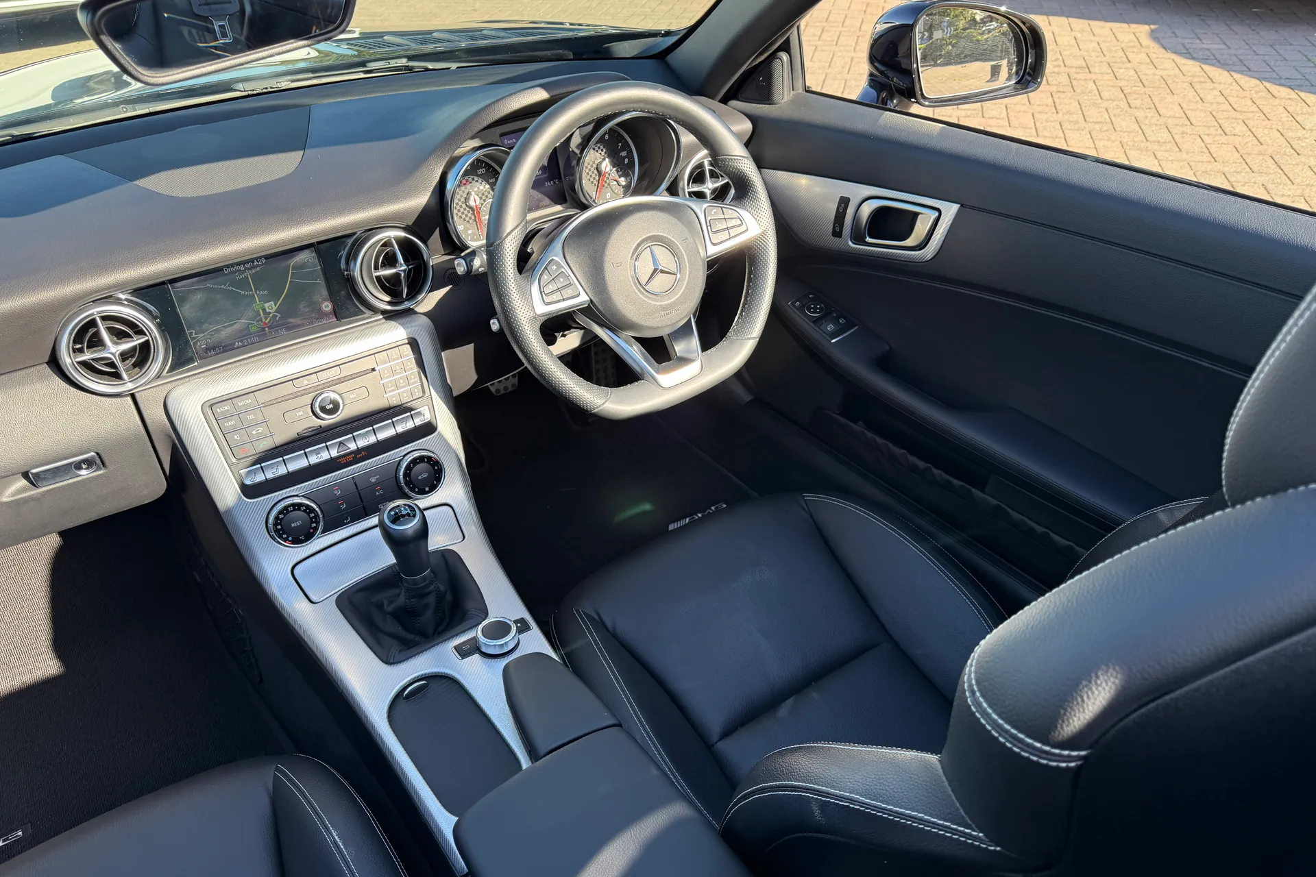 MERCEDES-BENZ SLC thumbnail image number 31