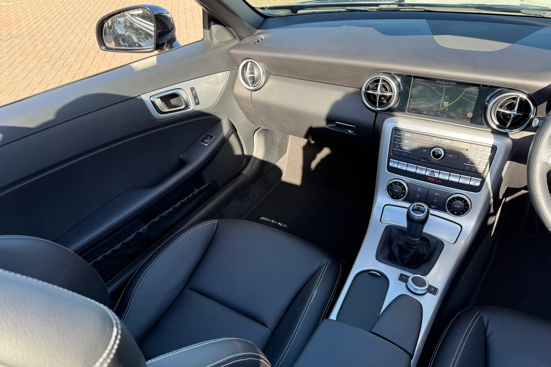 MERCEDES-BENZ SLC thumbnail image number 27