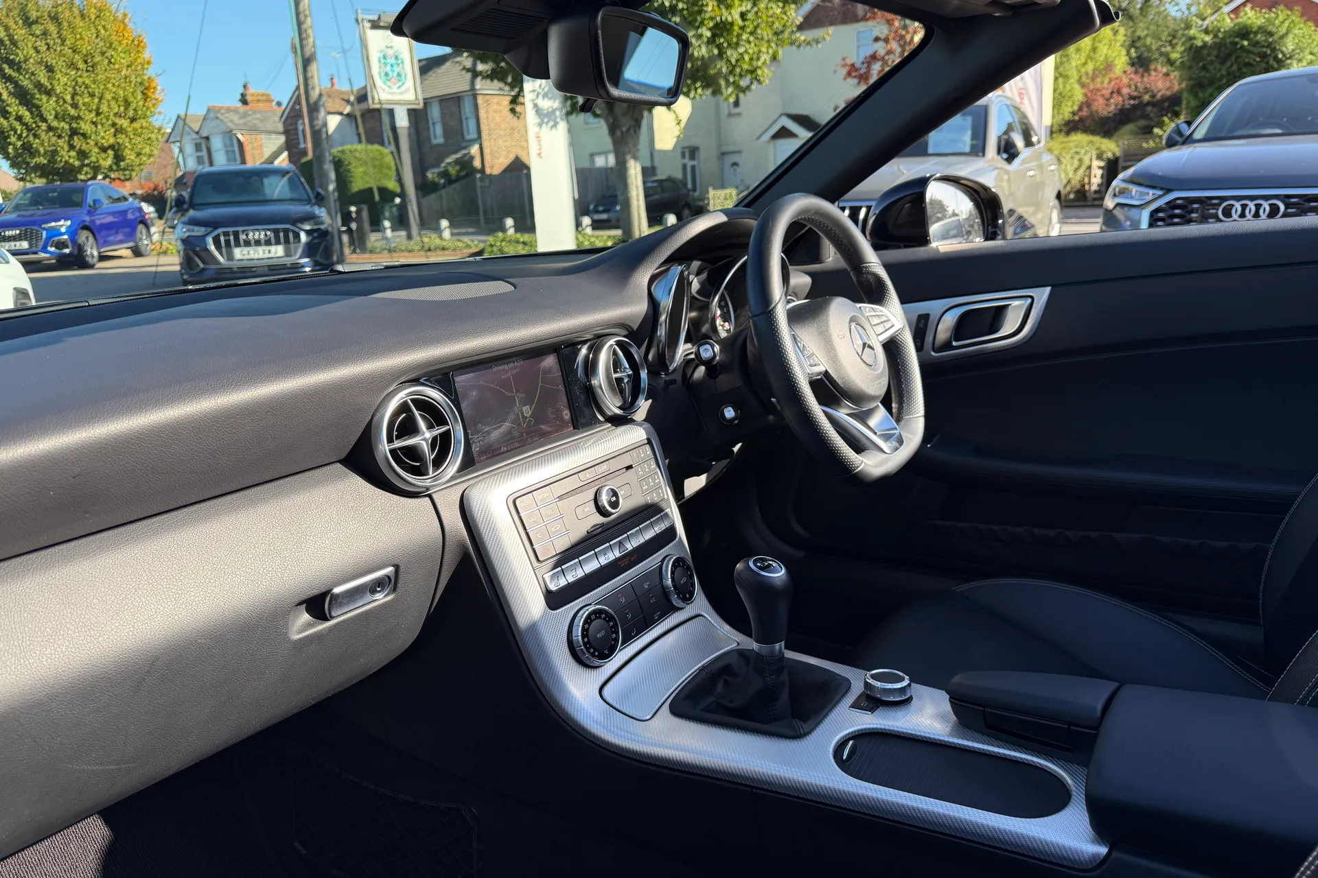 MERCEDES-BENZ SLC thumbnail image number 22