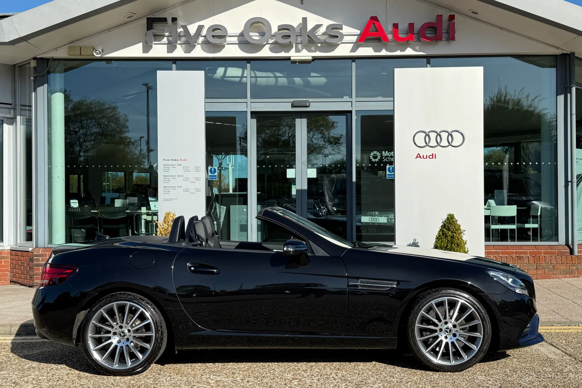 MERCEDES-BENZ SLC thumbnail image number 2