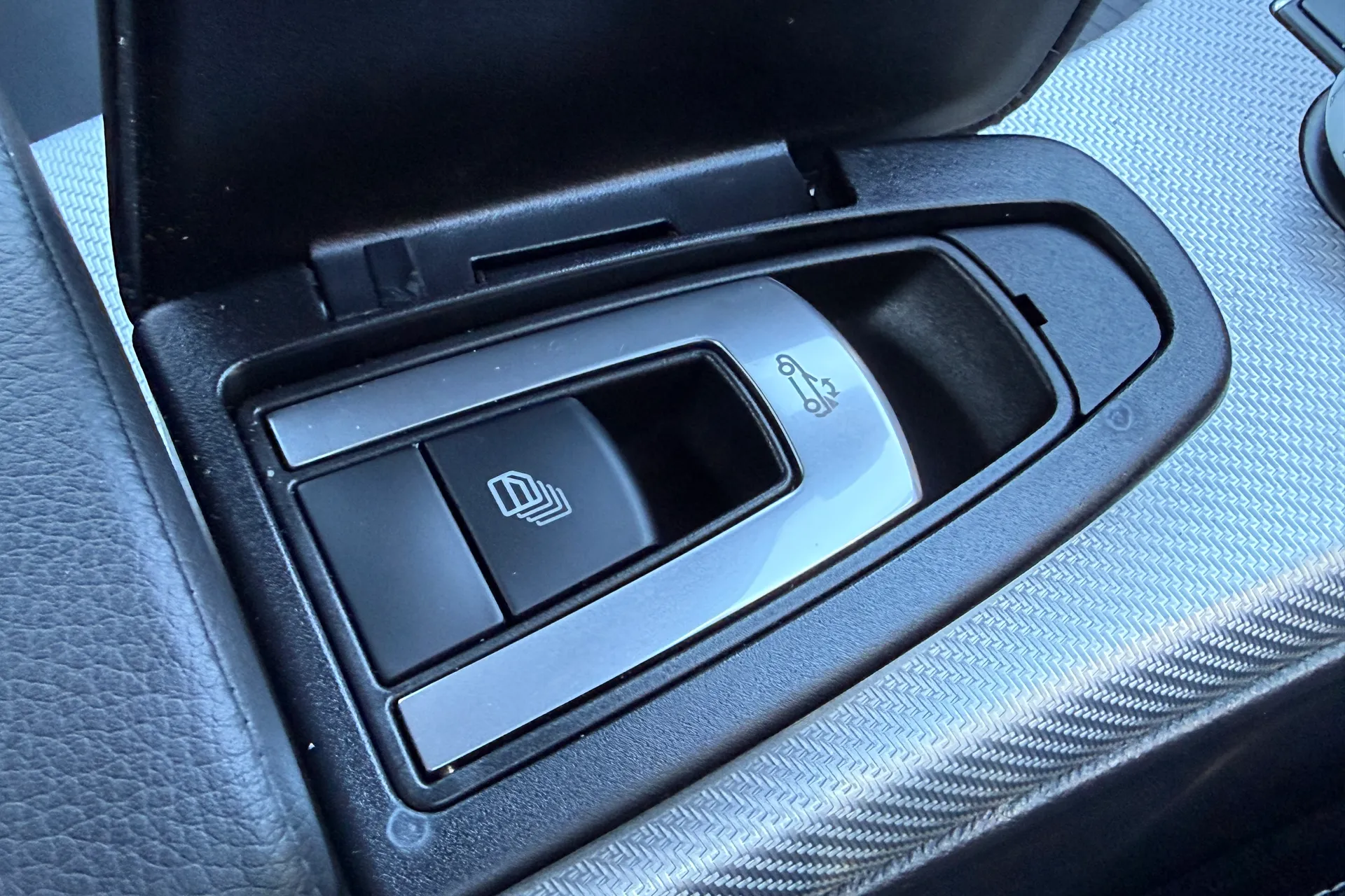 MERCEDES-BENZ SLC thumbnail image number 30