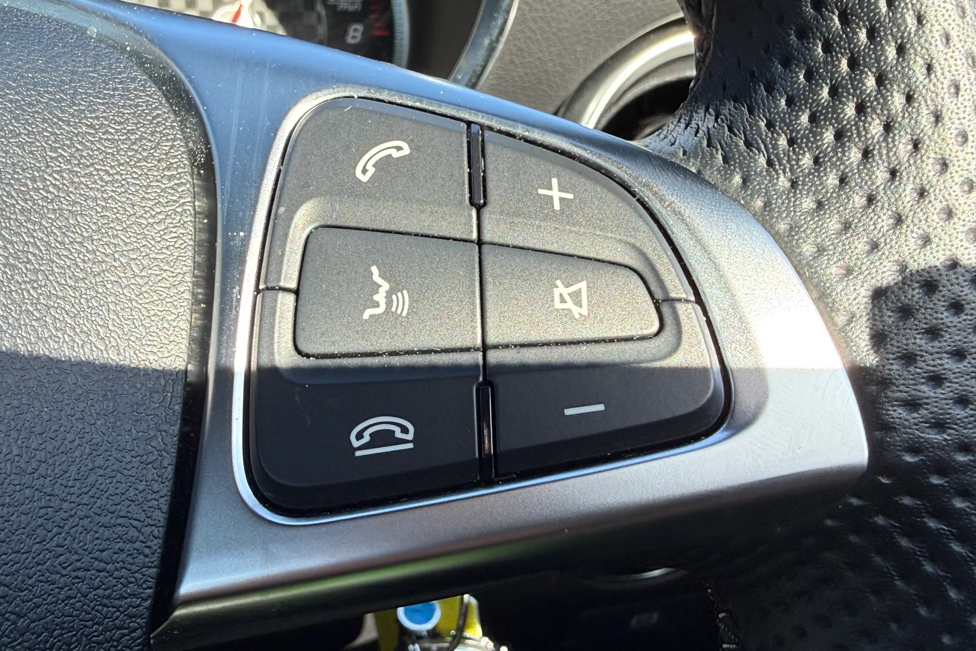 MERCEDES-BENZ SLC thumbnail image number 15