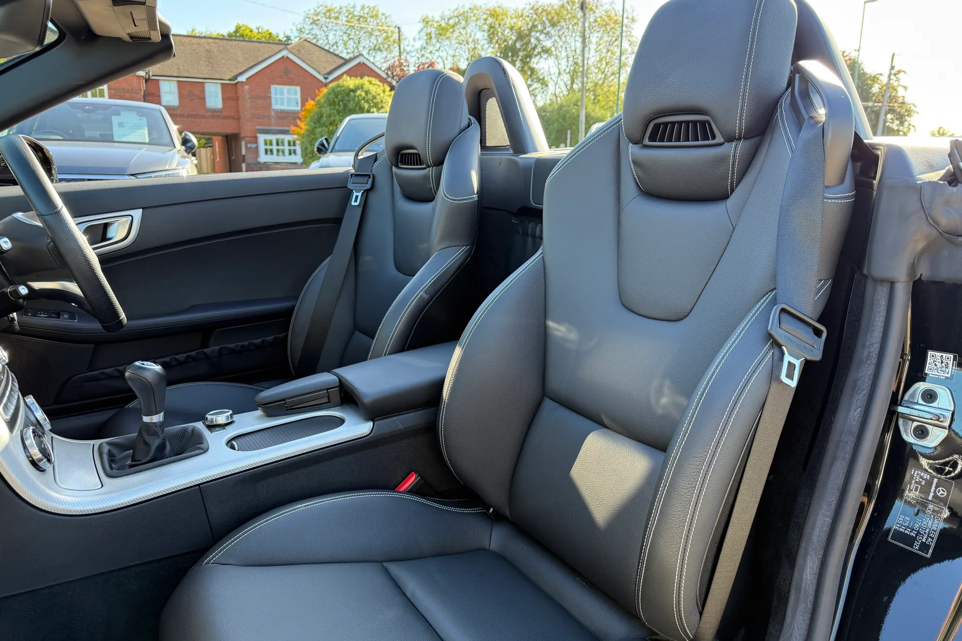 MERCEDES-BENZ SLC thumbnail image number 23