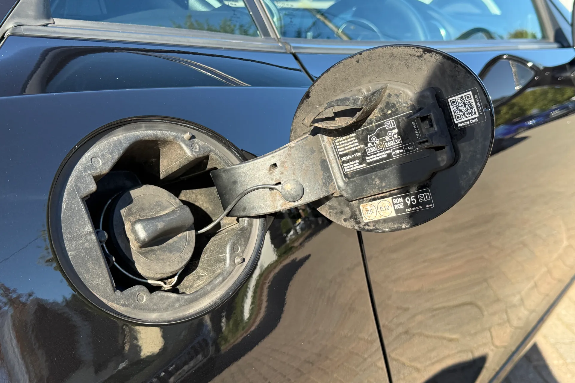 MERCEDES-BENZ SLC thumbnail image number 41