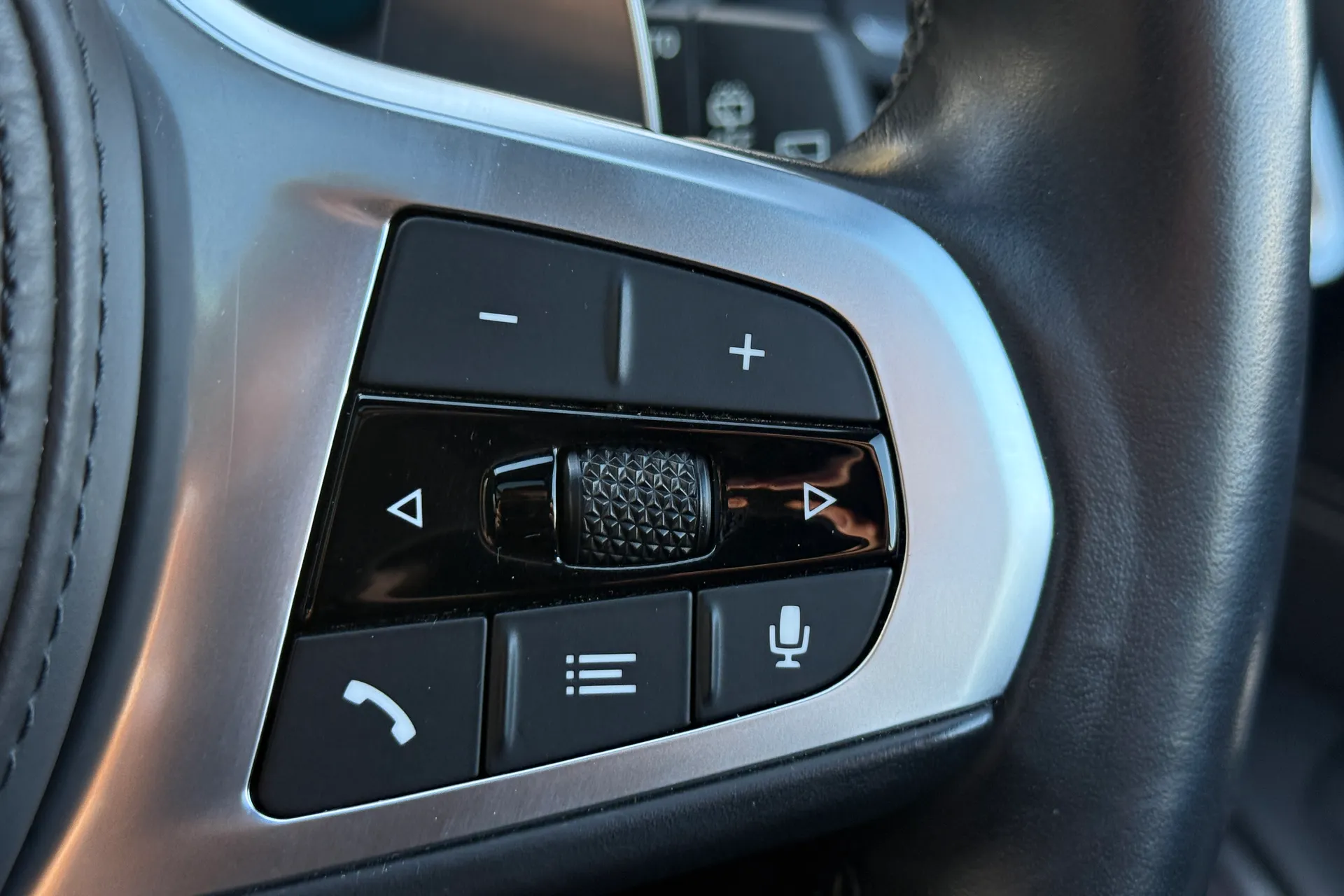 BMW 3 SERIES thumbnail image number 27