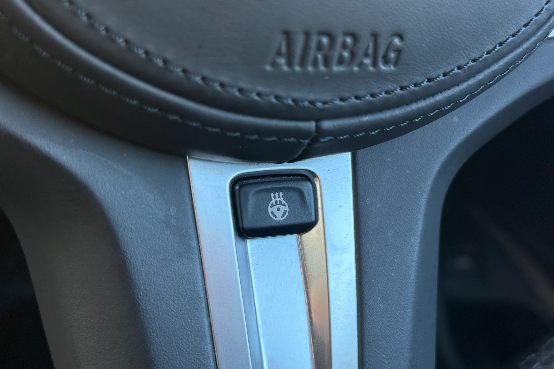 BMW 3 SERIES thumbnail image number 26