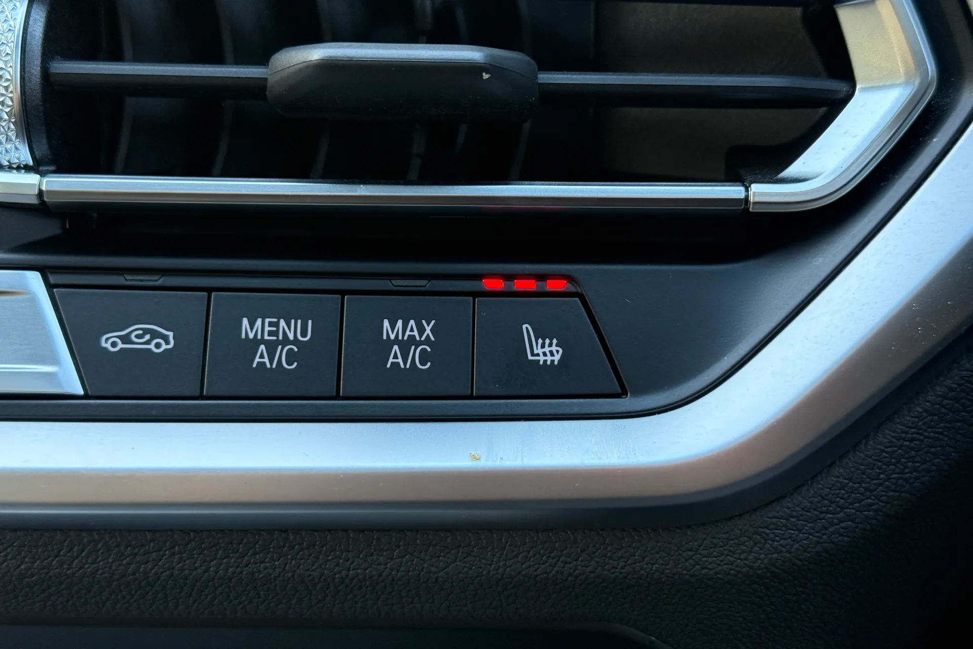 BMW 3 SERIES thumbnail image number 32